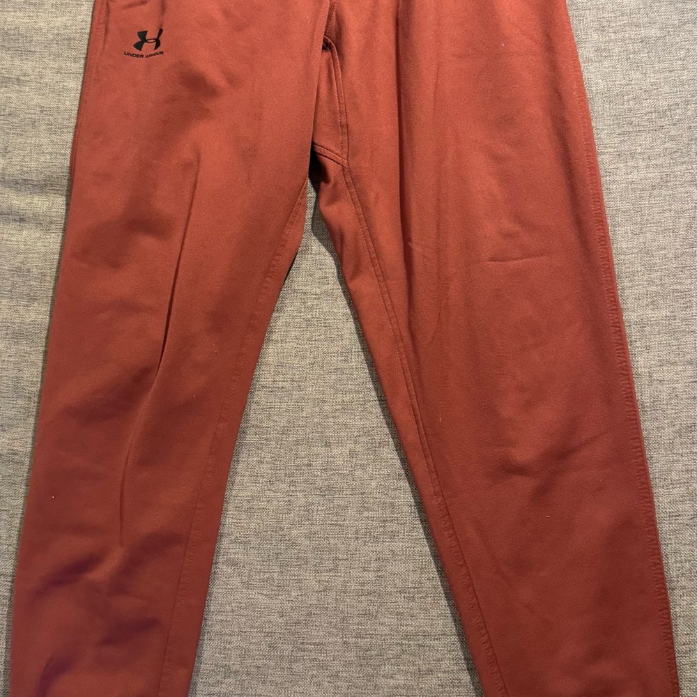 Under Armour Men's Maroon Joggers
